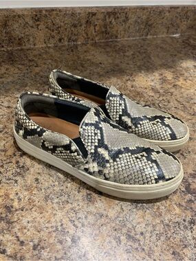 Tory Burch Slip-On women’s Sneakers in Snake Print - Taupe/Black size 8